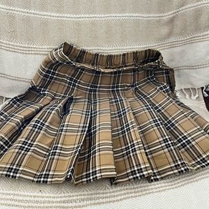 Pleated Plaid skirt 🐻
